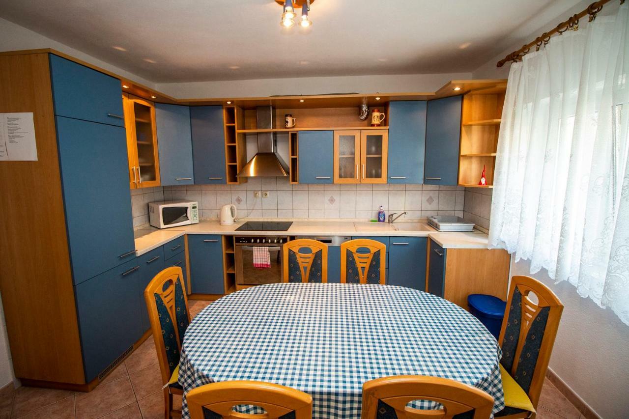 Apartmani Vrljicak Omis Bagian luar foto