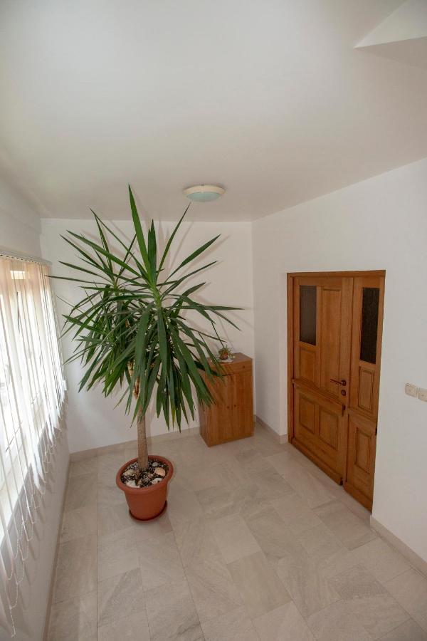 Apartmani Vrljicak Omis Bagian luar foto