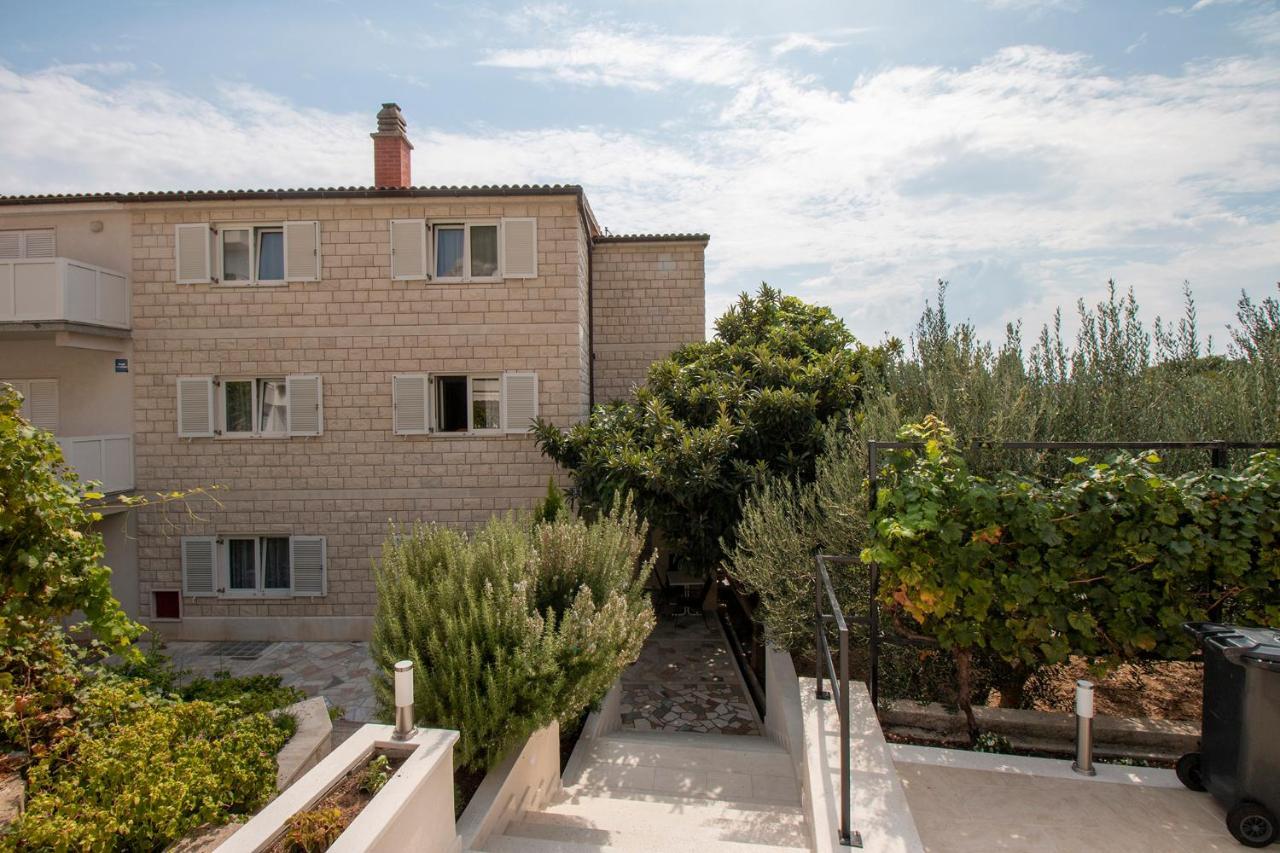 Apartmani Vrljicak Omis Bagian luar foto