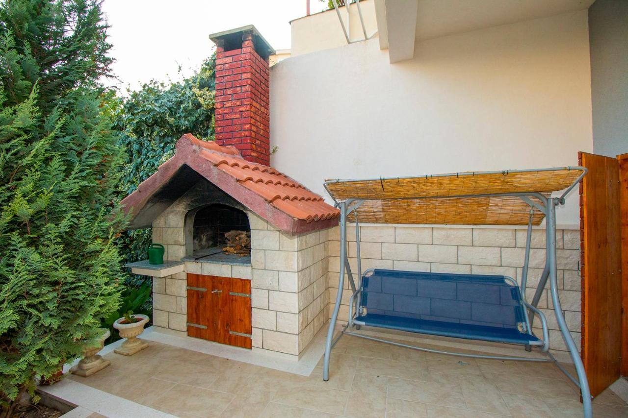 Apartmani Vrljicak Omis Bagian luar foto